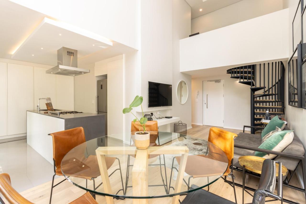 Stylish, Sea Point Apartment W Parking * Cape Town