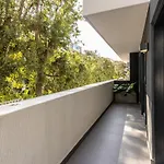 Stylish, Sea Point Apartment W Parking