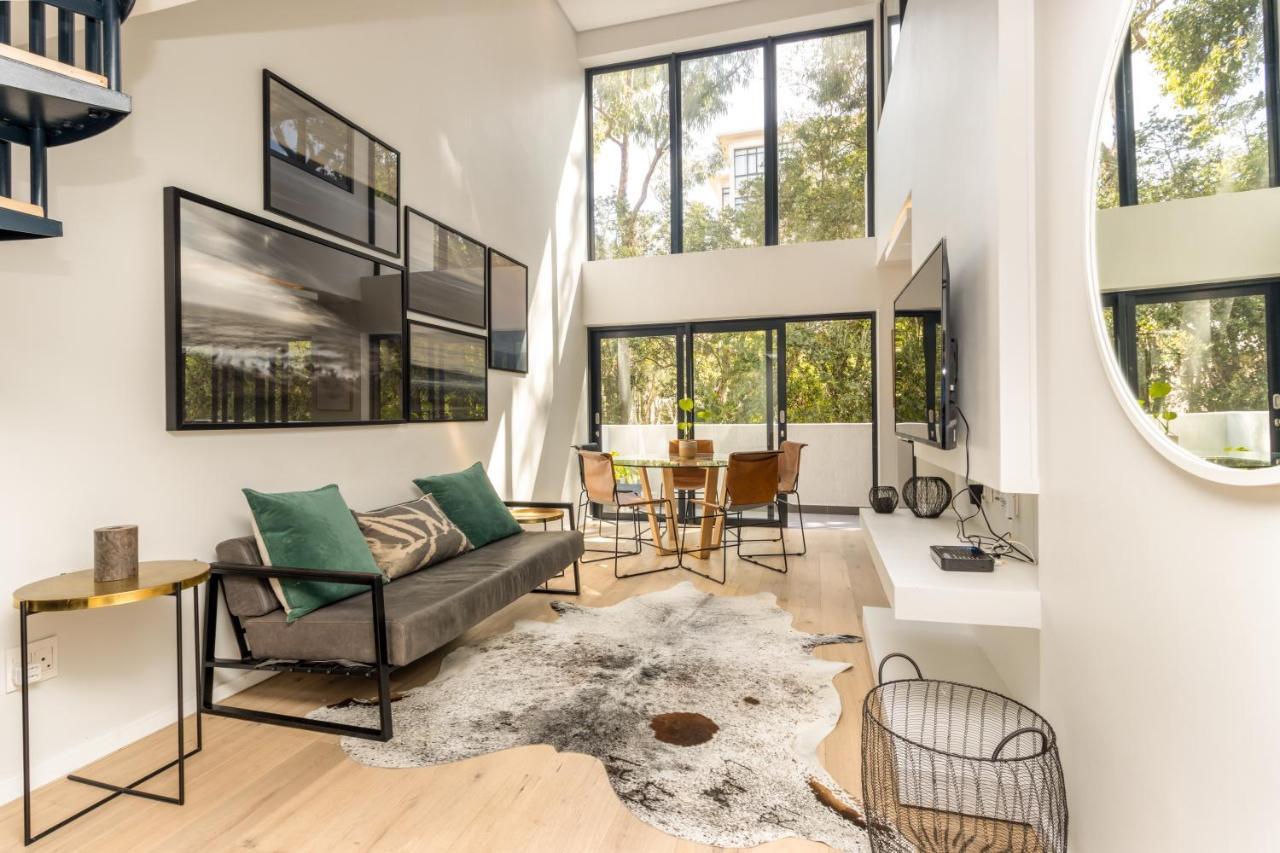 Stylish, Sea Point Apartment W Parking